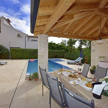 Apartments House Anna For Max 13 Persons In Porec, Pet Friendly Exterior foto
